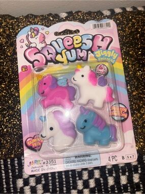 Ja-Ru Squeeshy Yum Jiggly Unicorn Toy Pack - Pink, White, Blue, Purple